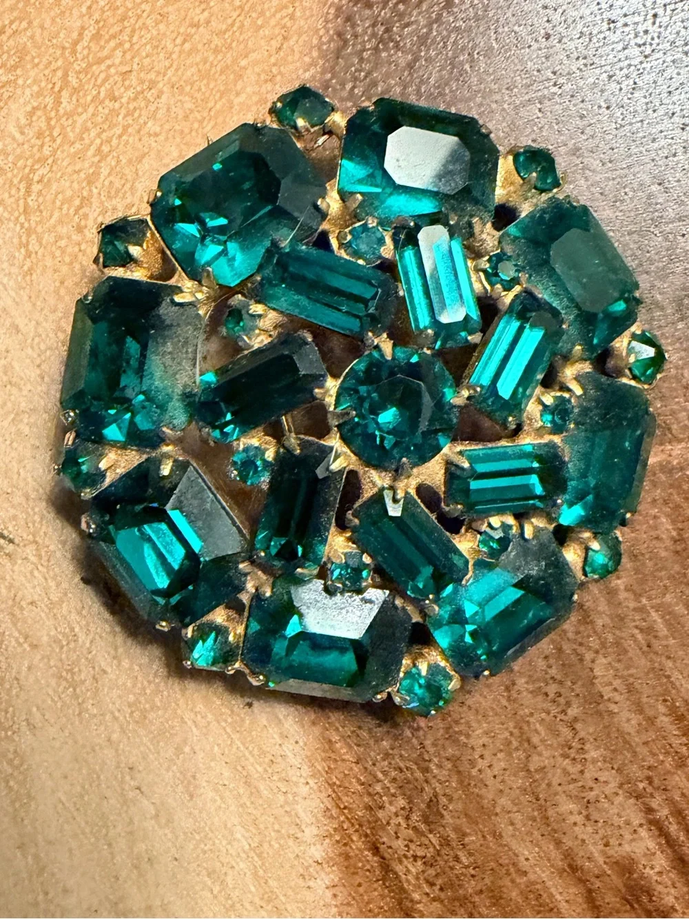 Vintage Weiss Emerald‎ Green Rhinestone Brooch Mid Century Statement Jewelry